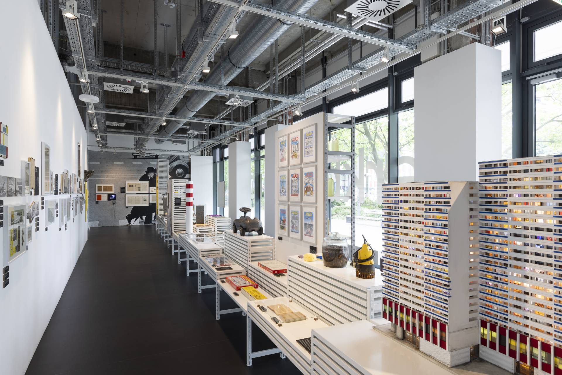 Ausstellungsgrafik »Profitopolis oder der Zustand der Stadt« für das Werkbundarchiv – Museum der Dinge, Berlin